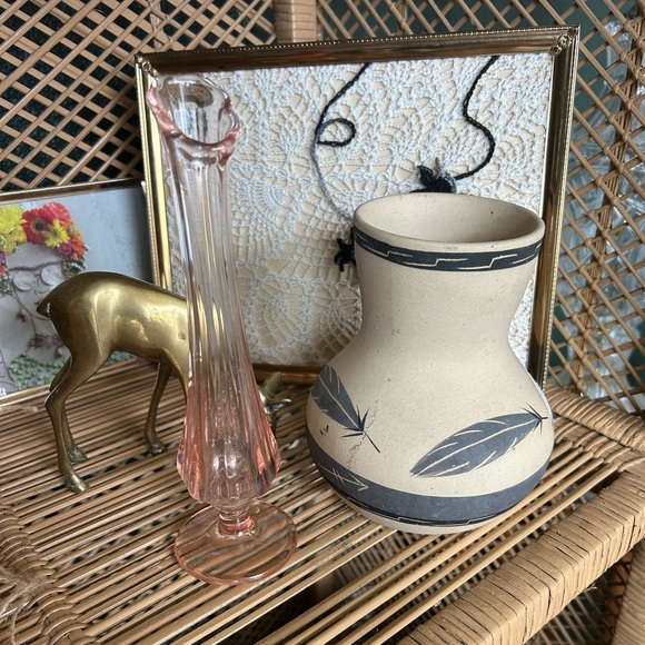 Vintage pink swung glass vase - Picture 4 of 4